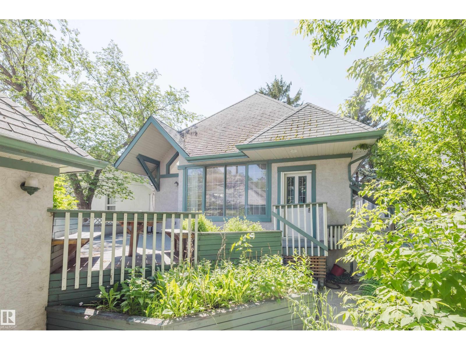 10942 88 Av Nw, Edmonton, Alberta  T6G 0Z1 - Photo 2 - E4461288