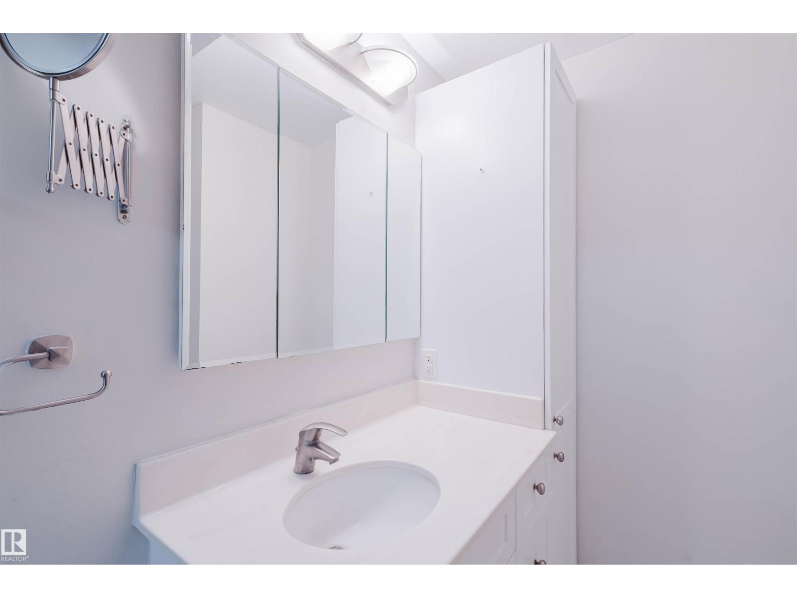 10942 88 Av Nw, Edmonton, Alberta  T6G 0Z1 - Photo 38 - E4461288