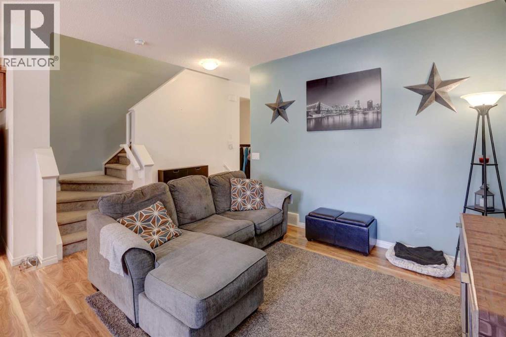 468 Hillcrest Circle Sw, Airdrie, Alberta  T4B 4B3 - Photo 10 - A2262525