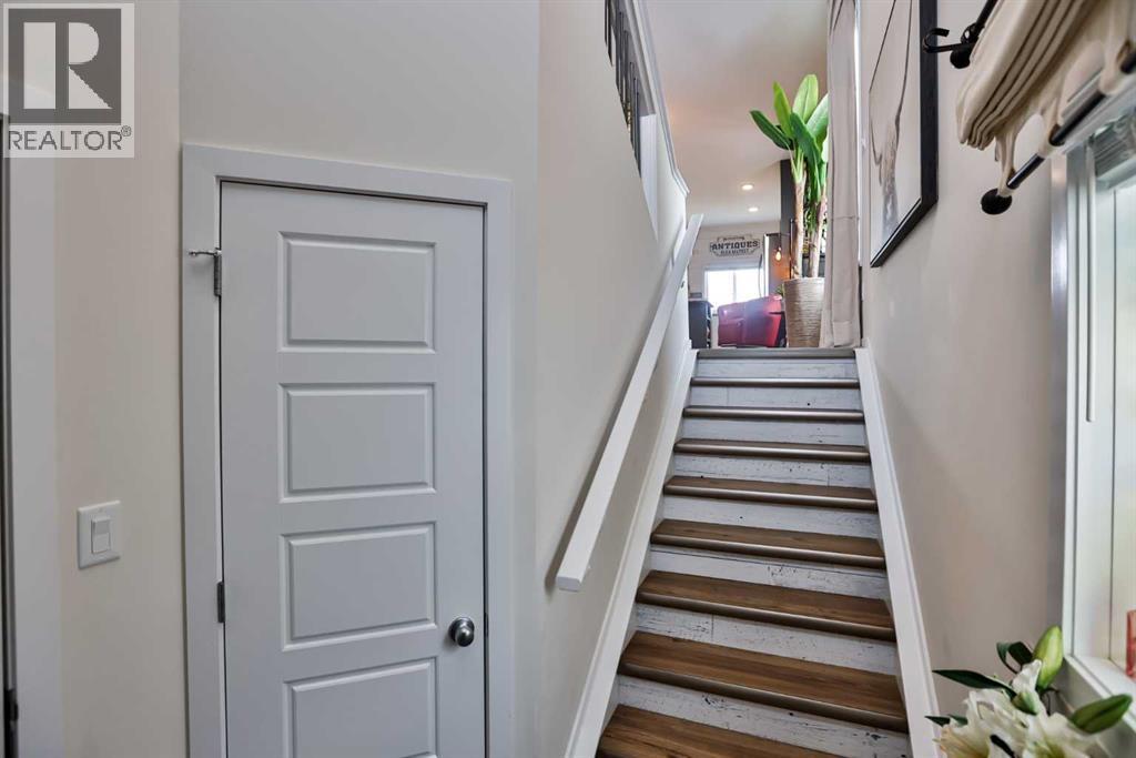 Property at 35 Kensington Road W image 2