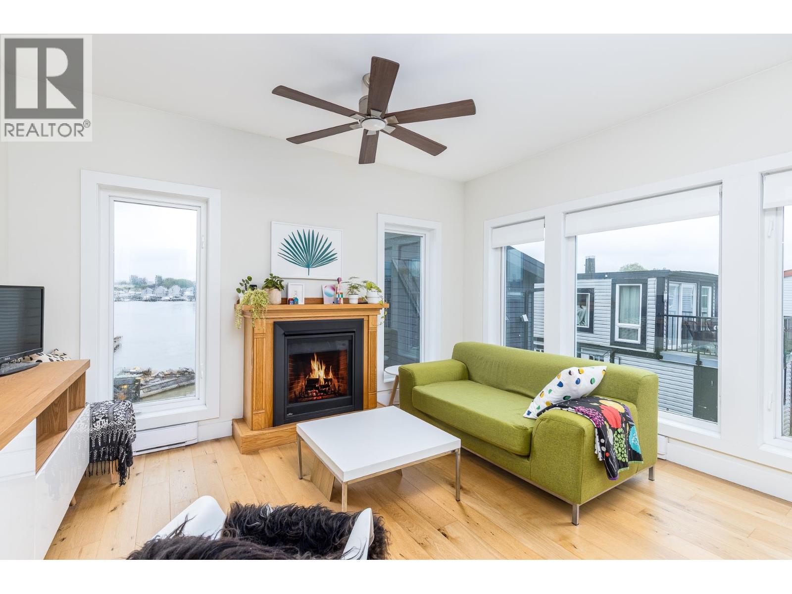 6w2 8191 River Road, Richmond, British Columbia  V6X 1X8 - Photo 4 - R3003585