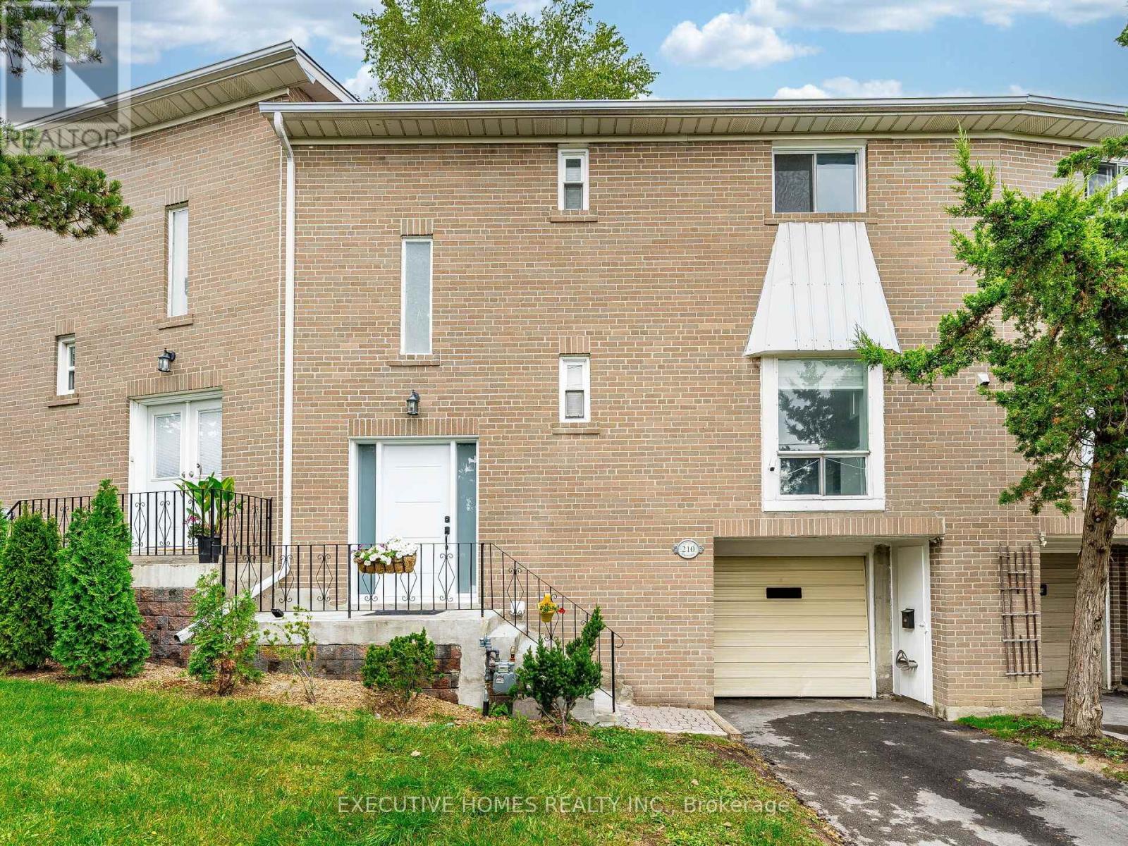 210 - 55 Rameau Drive E, Toronto (Hillcrest Village), Ontario  M2H 1T6 - Photo 1 - C12451084