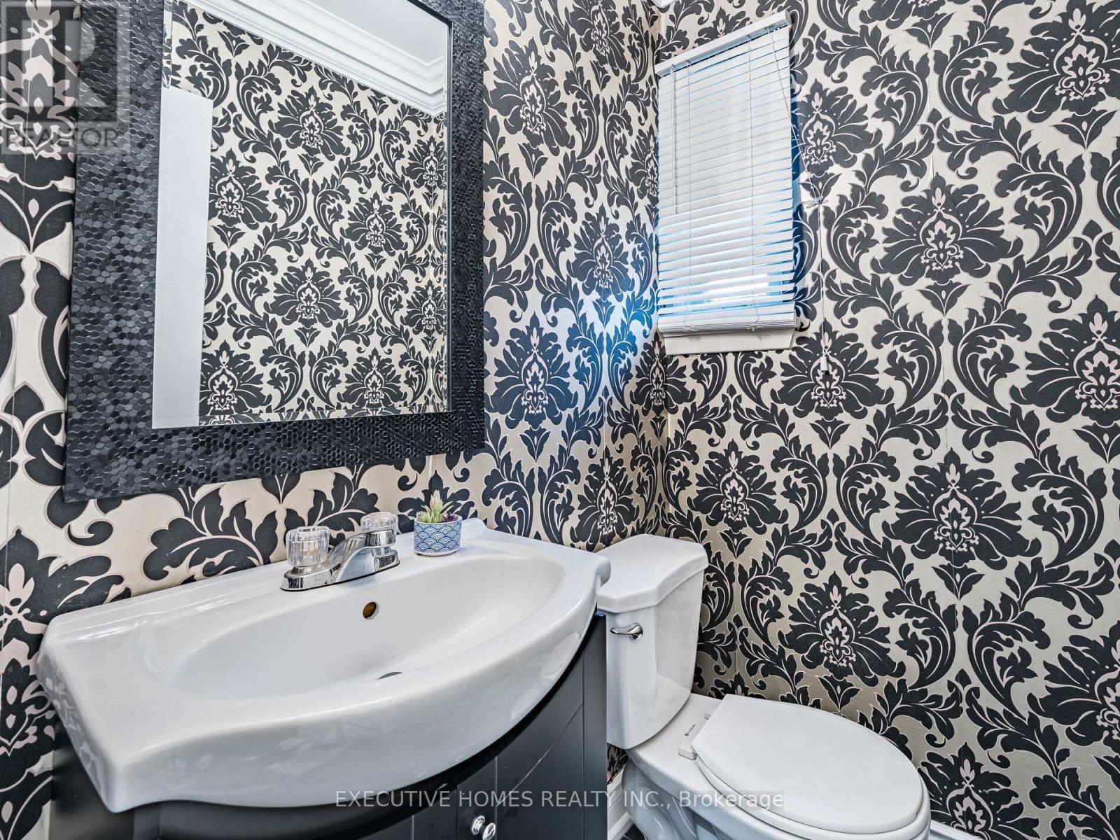 210 - 55 Rameau Drive E, Toronto (Hillcrest Village), Ontario  M2H 1T6 - Photo 27 - C12451084