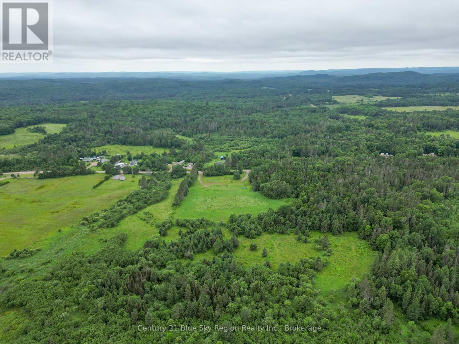 364 Trunk Road, Bonfield, Ontario  P0H 1E0 - Photo 5 - X12270022