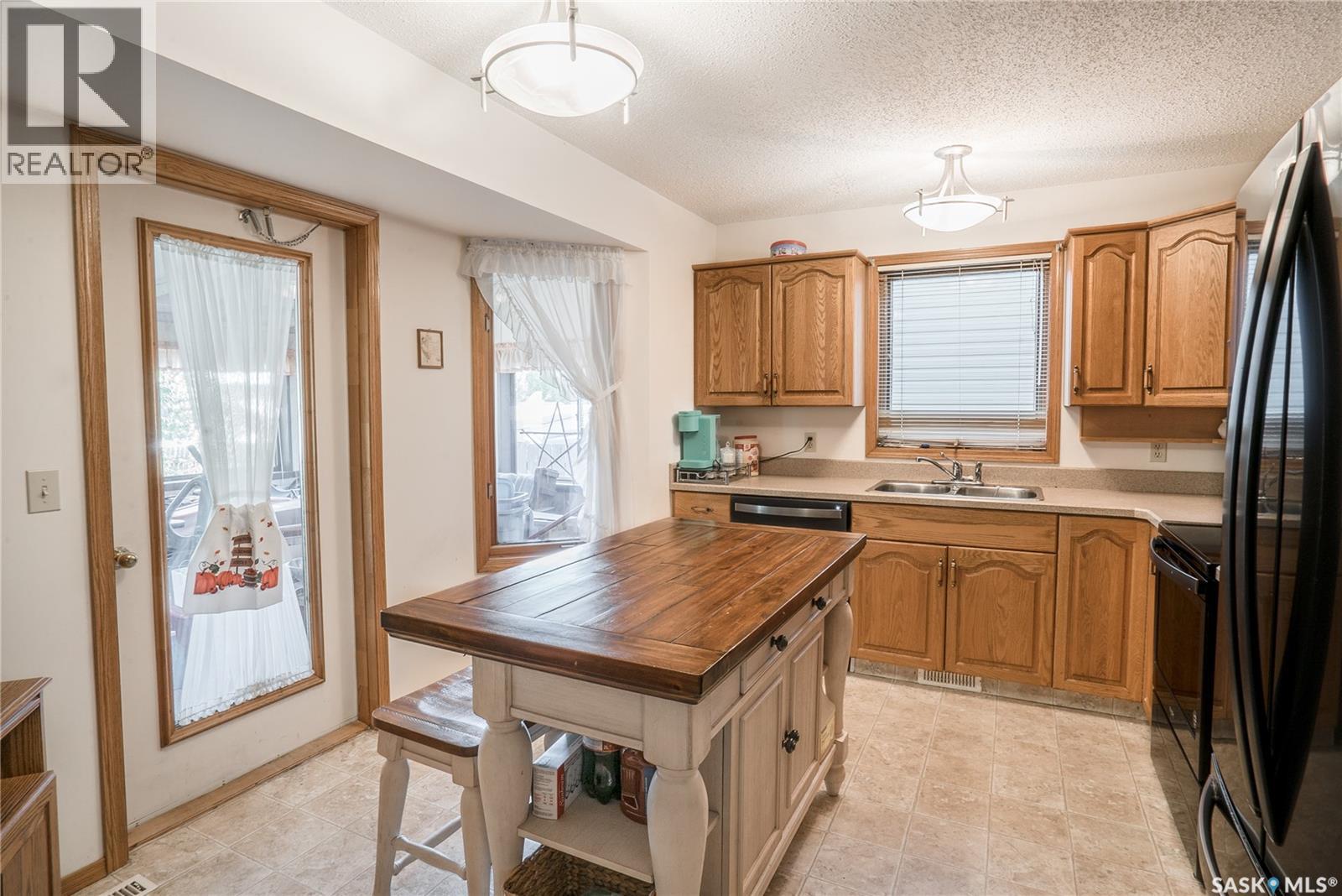 531 Smoothstone Crescent, Saskatoon, Saskatchewan  S7J 4T4 - Photo 10 - SK020381