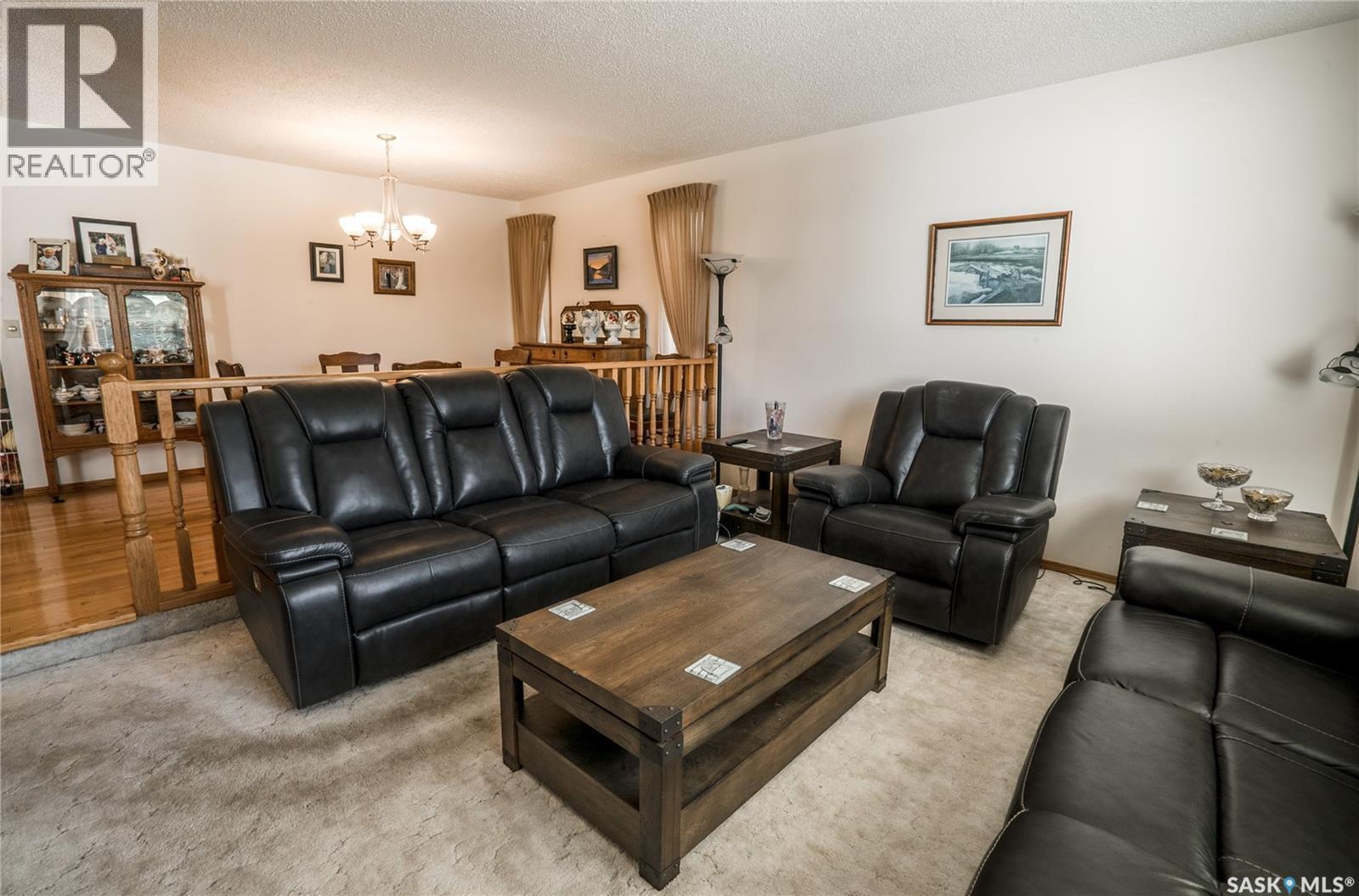 531 Smoothstone Crescent, Saskatoon, Saskatchewan  S7J 4T4 - Photo 4 - SK020381