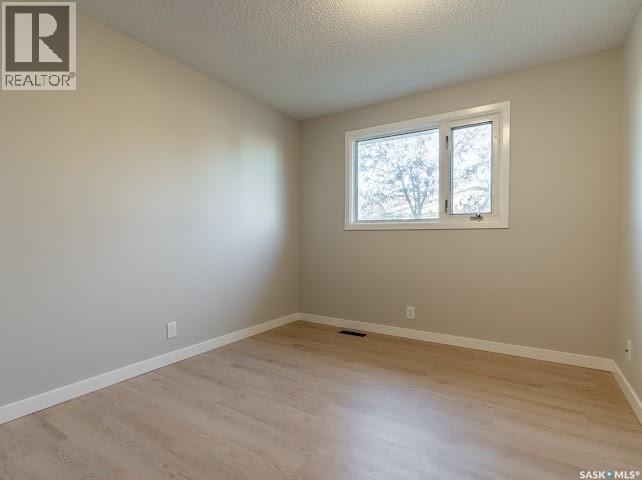 270 Plainsview Drive, Regina, Saskatchewan  S4S 6N1 - Photo 23 - SK020245