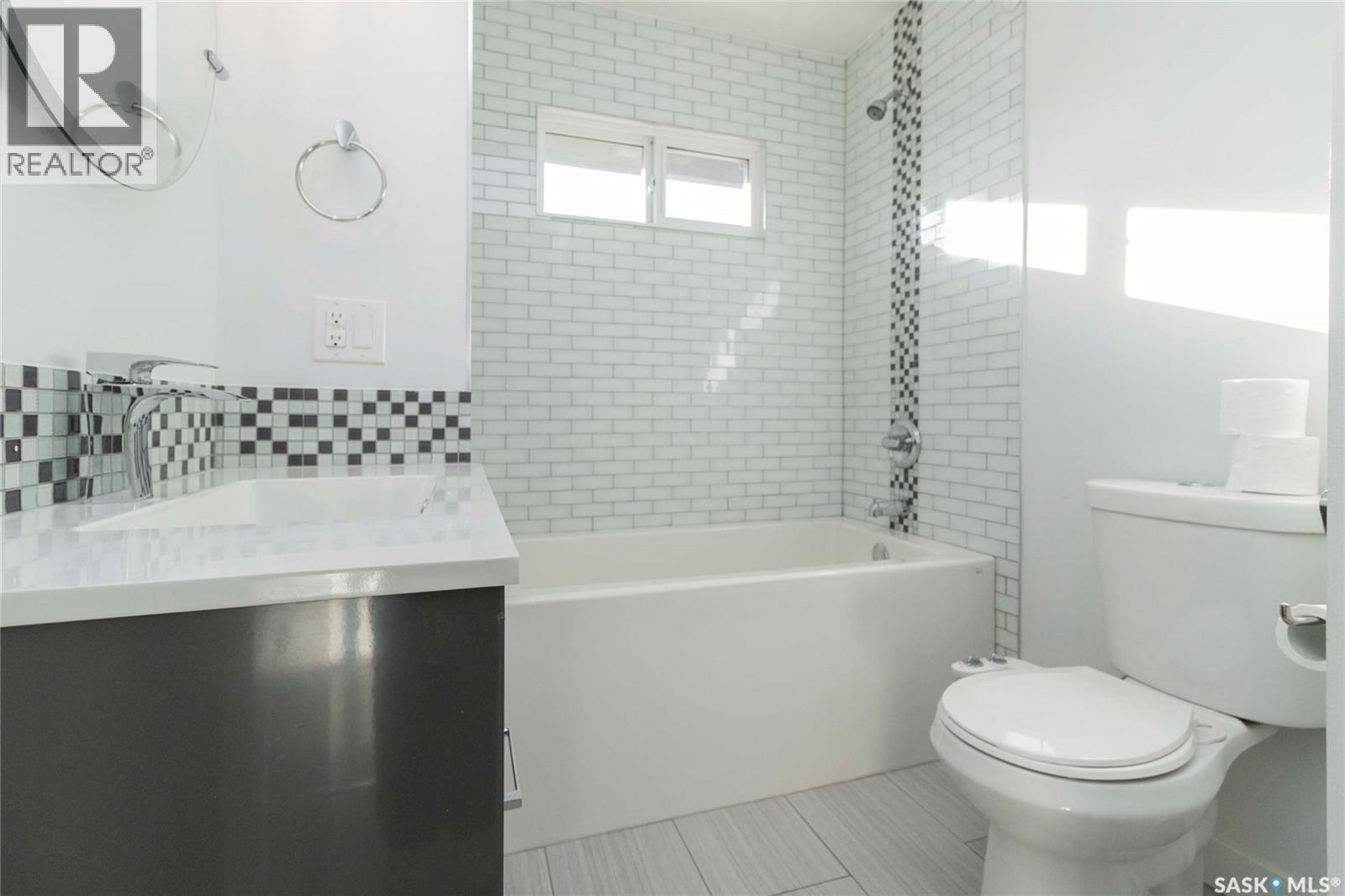 2406 Cairns Avenue, Saskatoon, Saskatchewan  S7J 1V3 - Photo 25 - SK020212