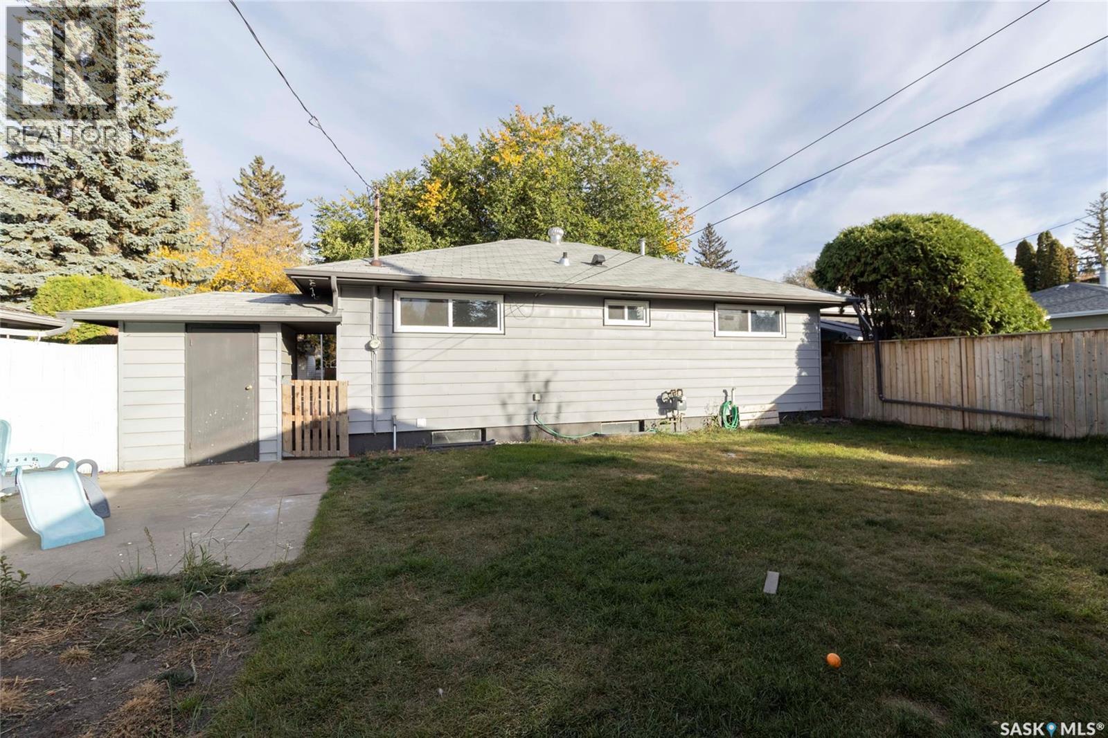 2406 Cairns Avenue, Saskatoon, Saskatchewan  S7J 1V3 - Photo 43 - SK020212