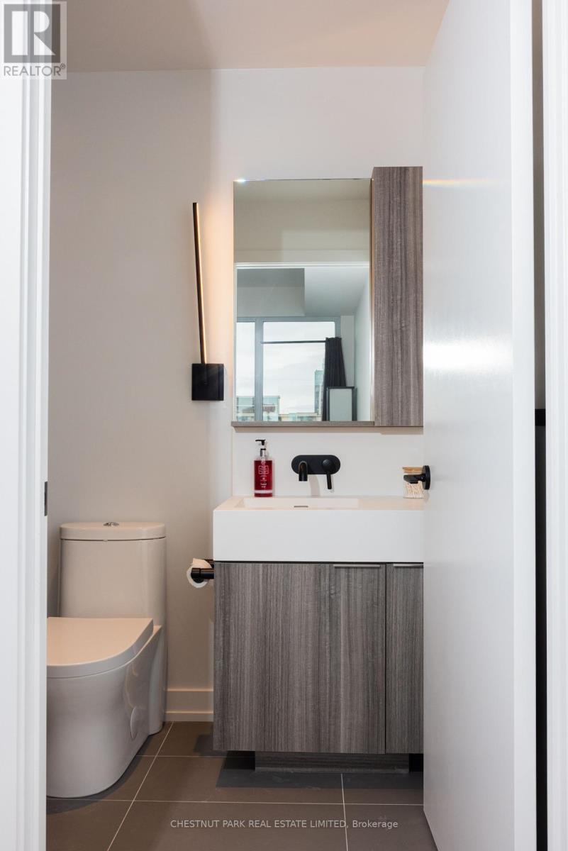 1807 - 117 Broadway Avenue, Toronto, Ontario  M4P 1V3 - Photo 11 - C12451445