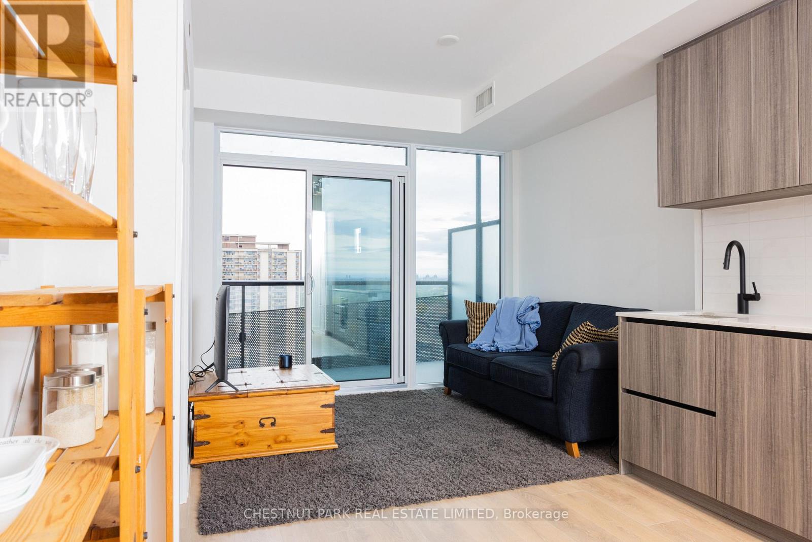 1807 - 117 Broadway Avenue, Toronto, Ontario  M4P 1V3 - Photo 6 - C12451445