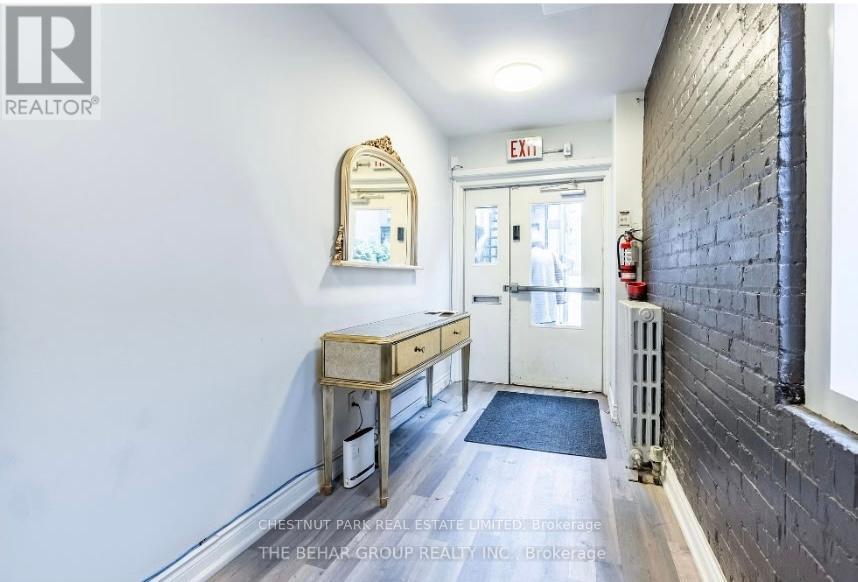 Unit 4, Rm 1 - 18 Dupont Street, Toronto, Ontario  M5R 1V2 - Photo 2 - C12451452