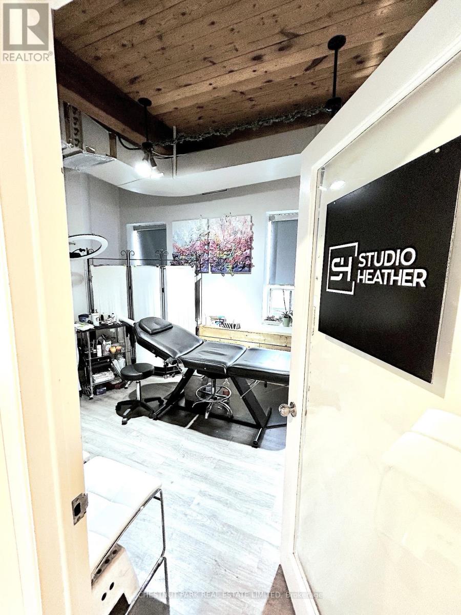 Unit 4, Rm 1 - 18 Dupont Street, Toronto, Ontario  M5R 1V2 - Photo 6 - C12451452