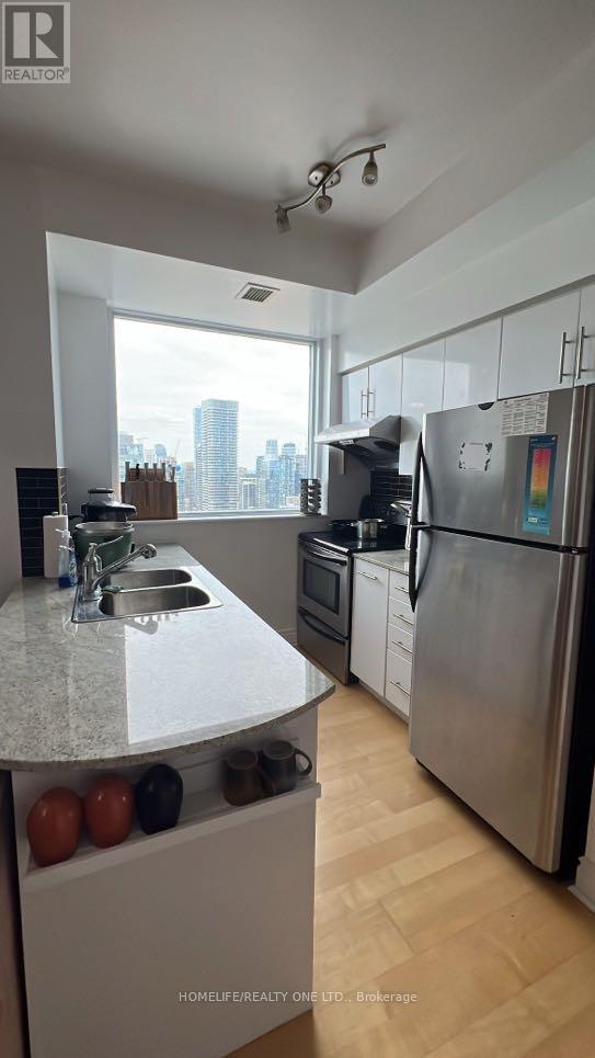 4901 - 763 Bay Street, Toronto, Ontario  M5G 2R3 - Photo 3 - C12451485