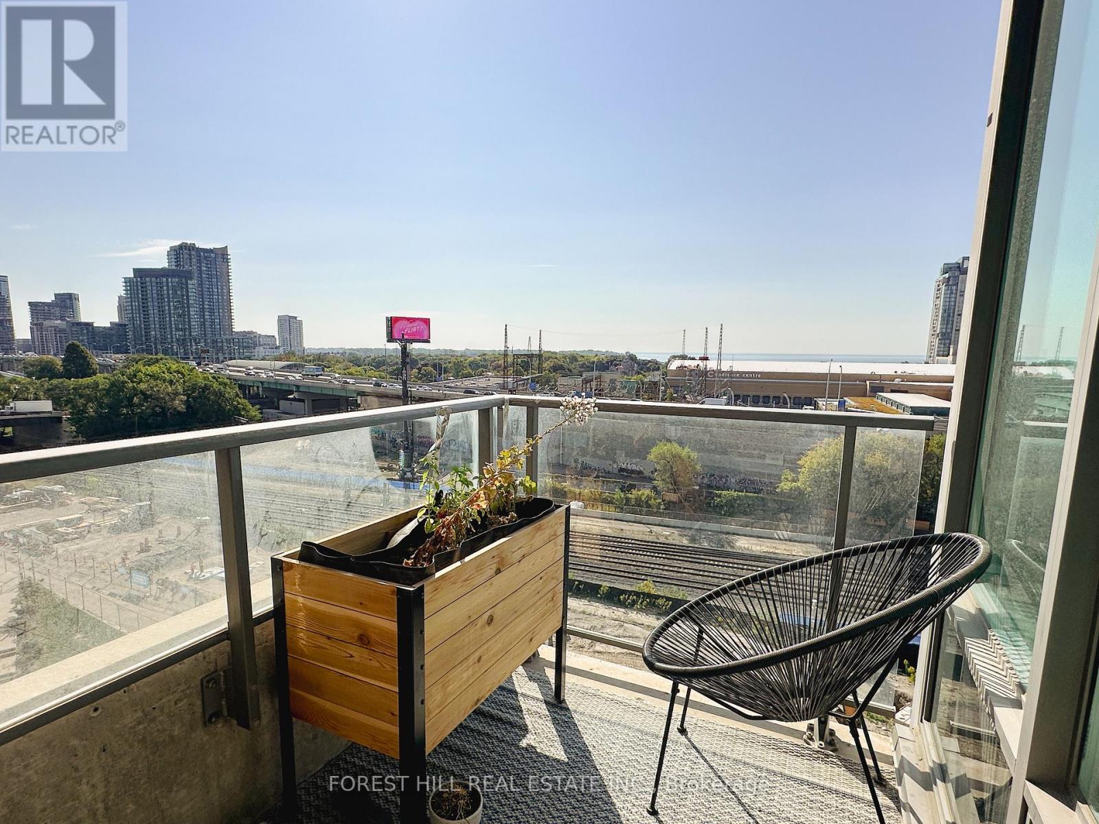 708 - 55 East Liberty Street, Toronto, Ontario  M6K 3P9 - Photo 9 - C12451503