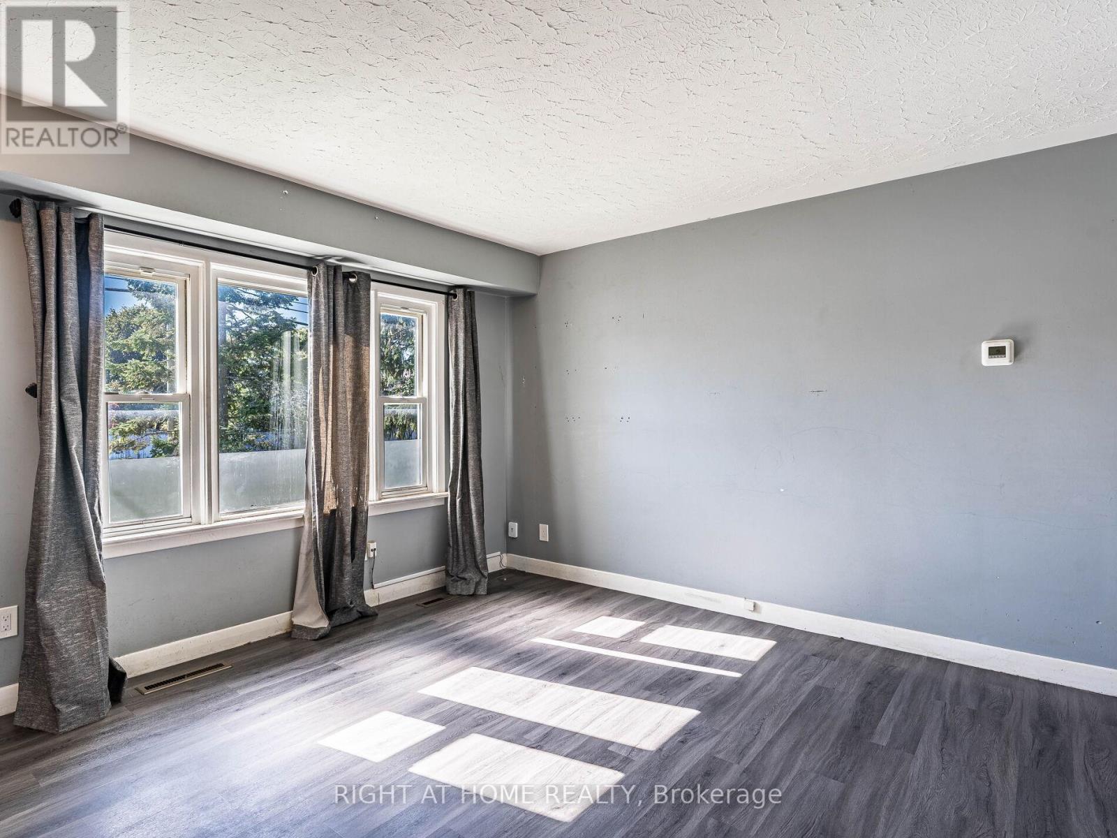 148 Winchester Road E, Whitby (Brooklin), Ontario  L1M 1X2 - Photo 10 - E12451446