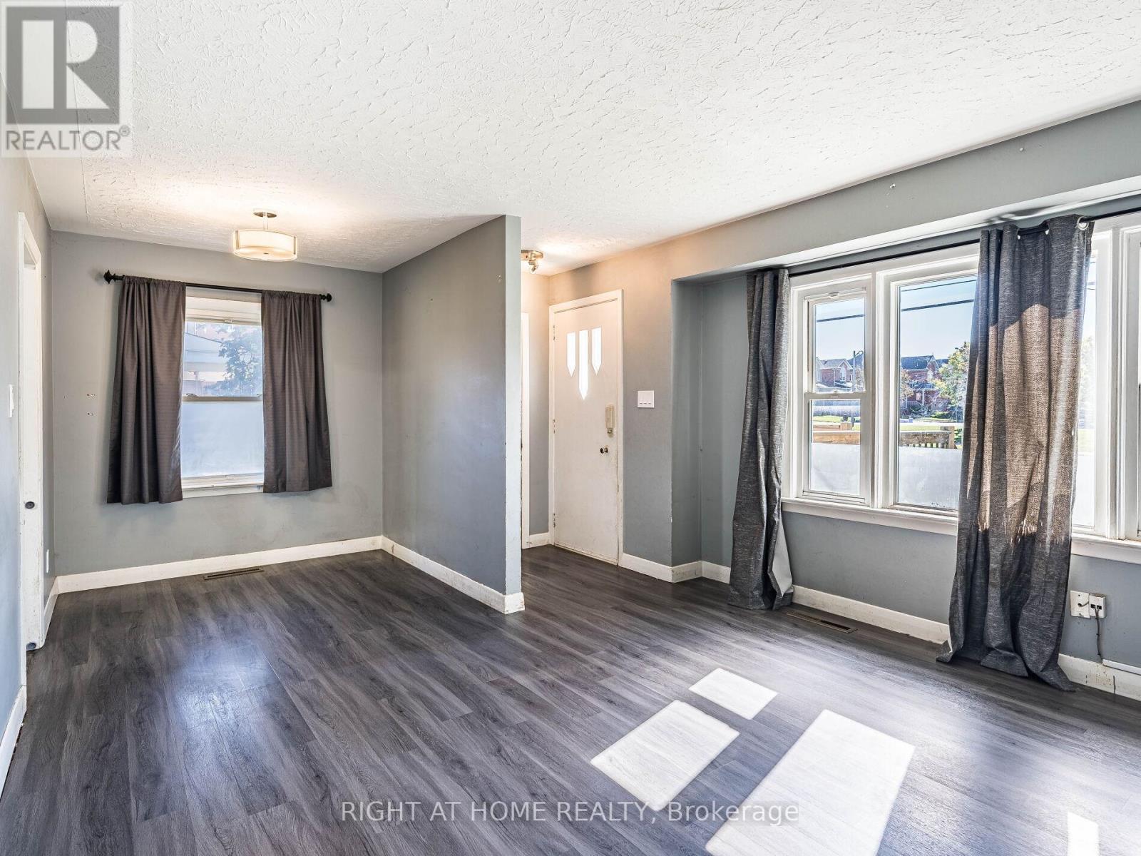148 Winchester Road E, Whitby (Brooklin), Ontario  L1M 1X2 - Photo 12 - E12451446