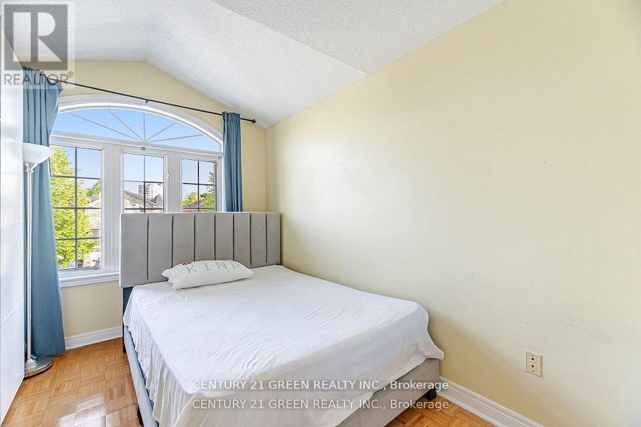 18 Fiddlehead Terrace, Toronto (Malvern), Ontario  M1B 6B5 - Photo 29 - E12451489