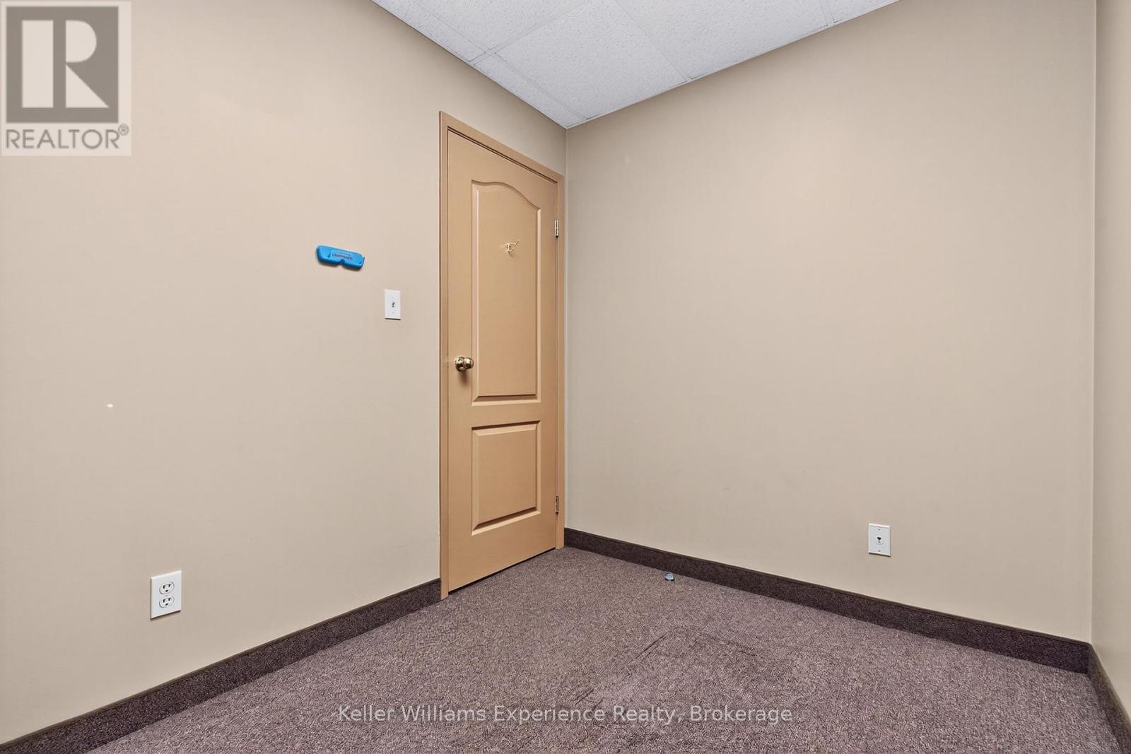 8 - 175 Main Street, Penetanguishene, Ontario  L9M 1L8 - Photo 10 - S12451527