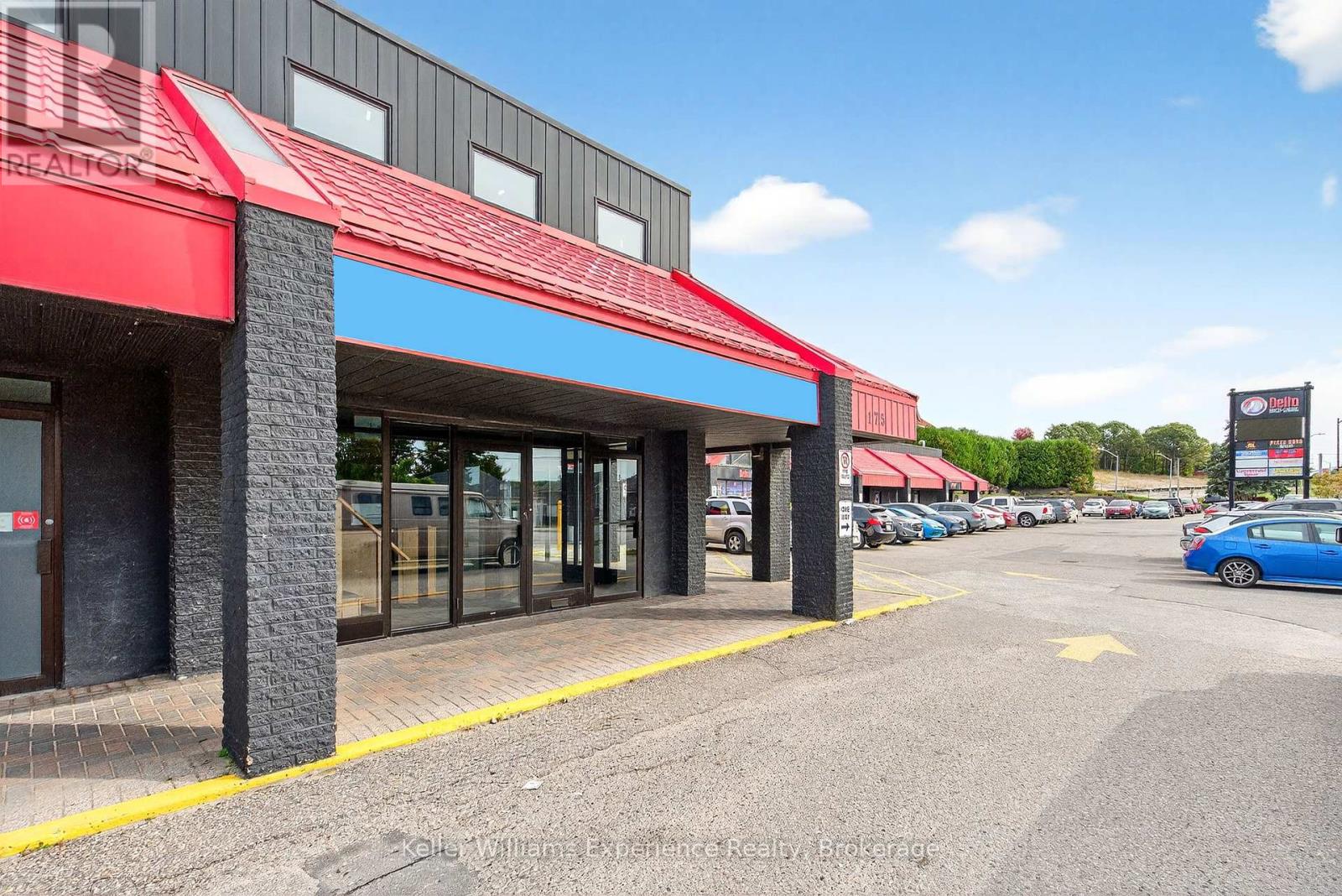 8 - 175 Main Street, Penetanguishene, Ontario  L9M 1L8 - Photo 2 - S12451527