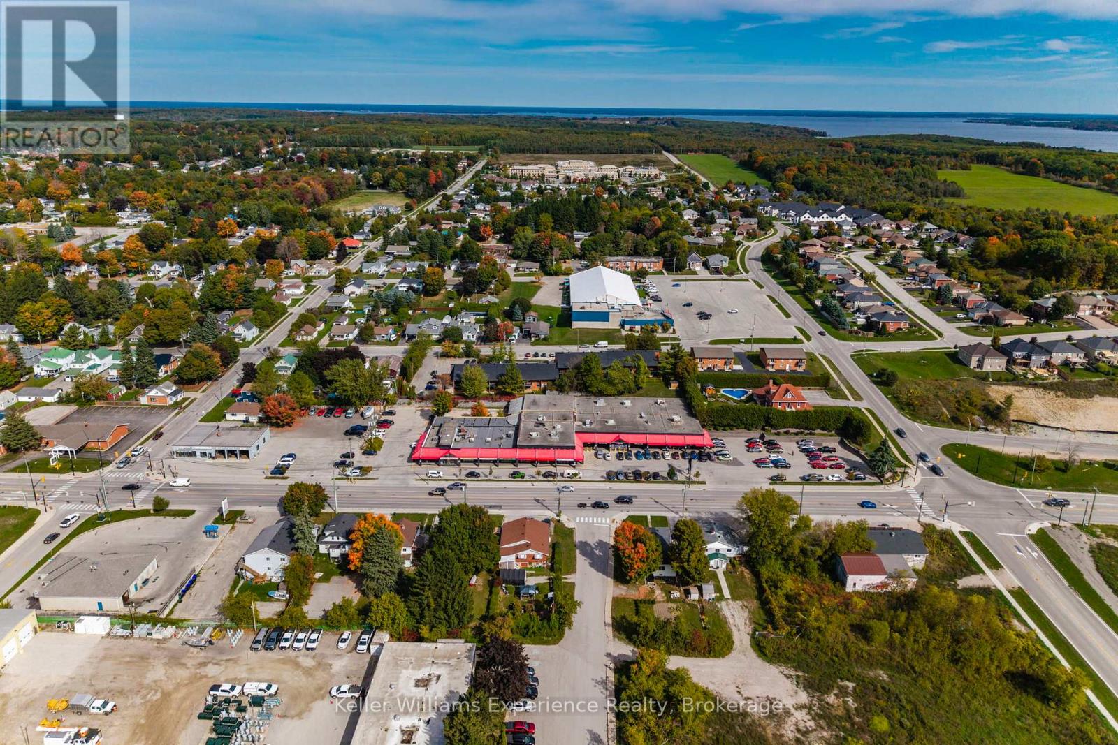 8 - 175 Main Street, Penetanguishene, Ontario  L9M 1L8 - Photo 4 - S12451527