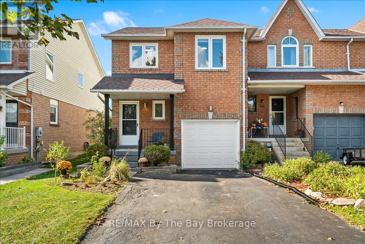 92 BRUCKER ROAD, Barrie, Ontario