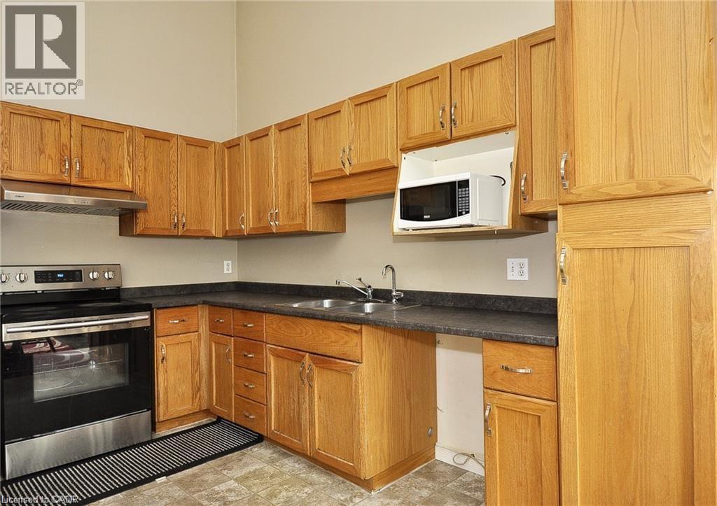 33 Bankside Drive, Kitchener, Ontario  N2N 3L3 - Photo 11 - 40769666