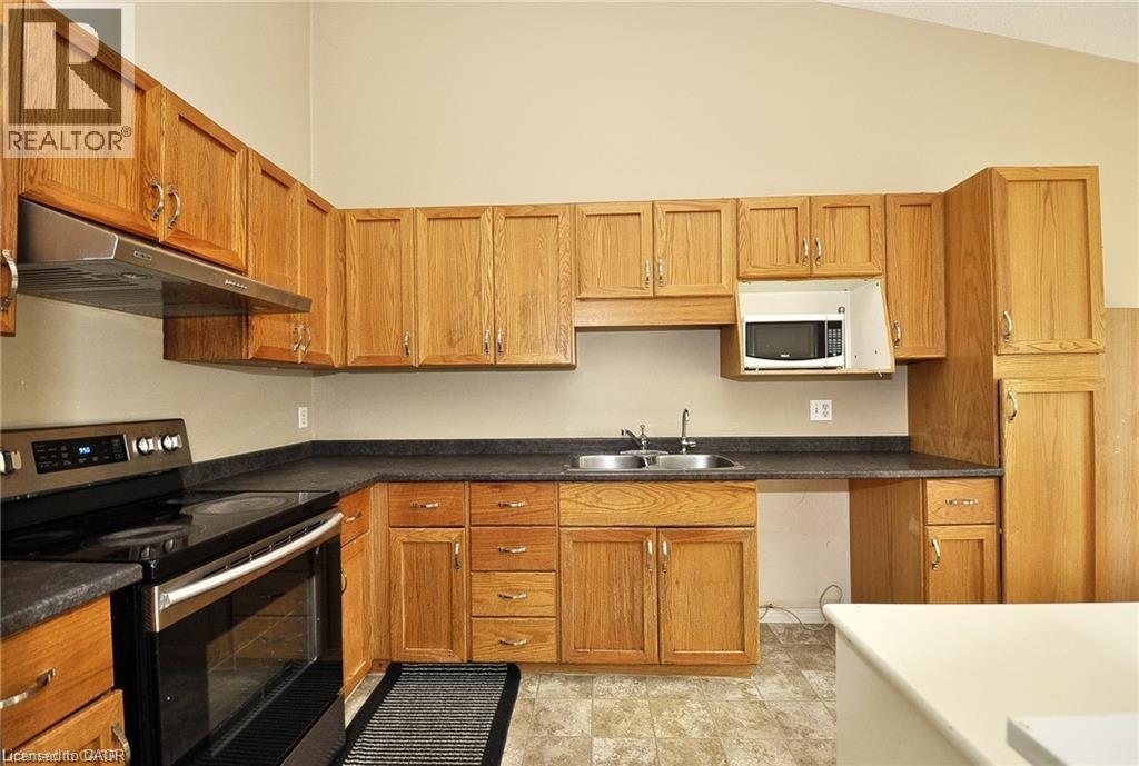 33 Bankside Drive, Kitchener, Ontario  N2N 3L3 - Photo 12 - 40769666