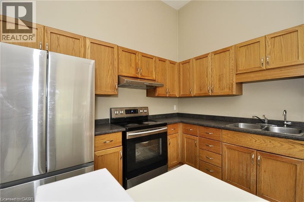 33 Bankside Drive, Kitchener, Ontario  N2N 3L3 - Photo 13 - 40769666