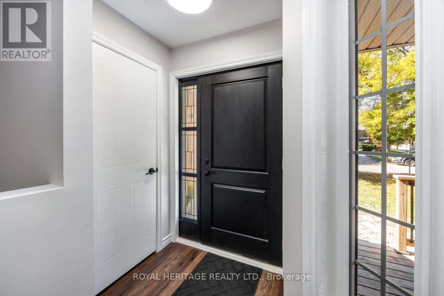 71 Kate Aitken Crescent, New Tecumseth, Ontario  L0G 1A0 - Photo 5 - N12451566
