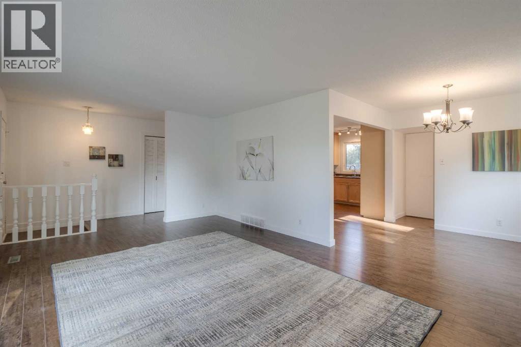 946 Columbia Boulevard W, Lethbridge, Alberta  T1K 4M3 - Photo 15 - A2250939