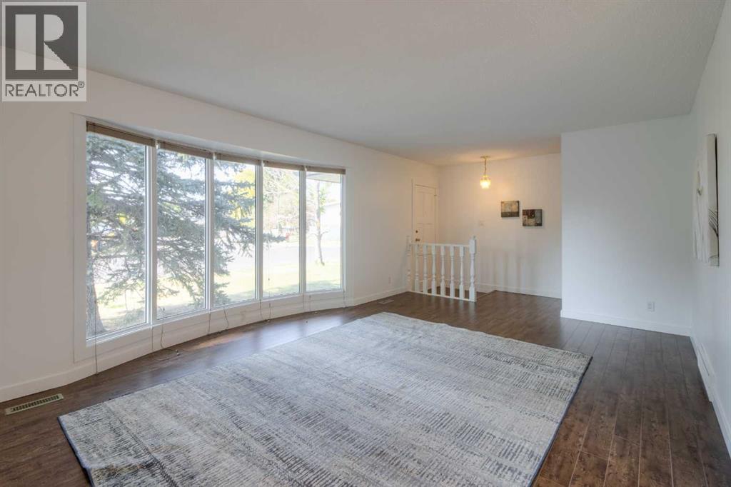 946 Columbia Boulevard W, Lethbridge, Alberta  T1K 4M3 - Photo 12 - A2250939