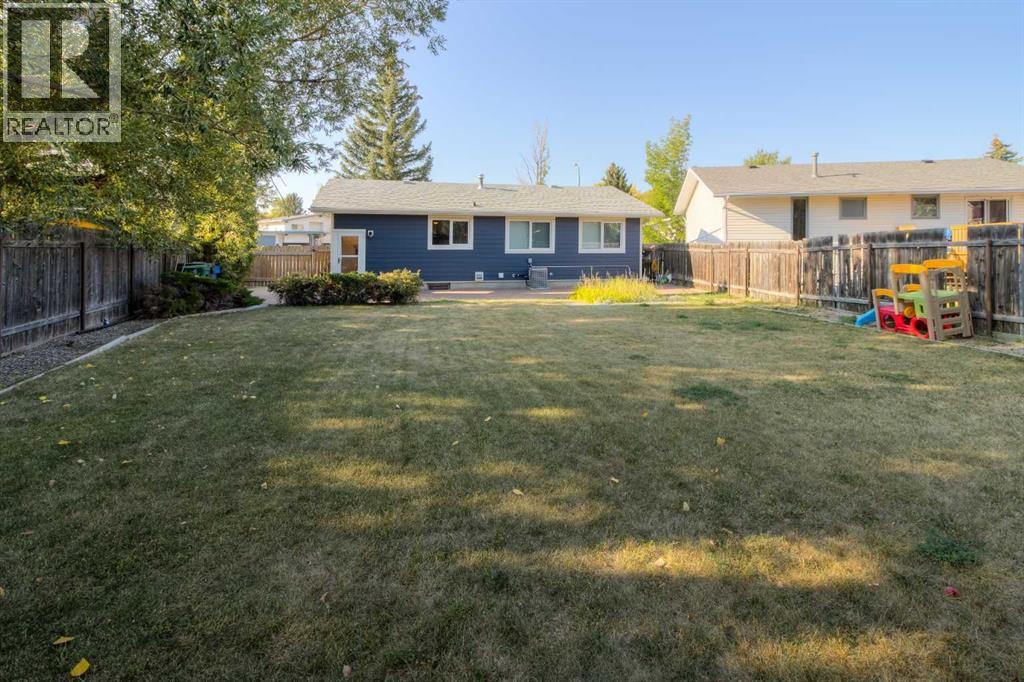 946 Columbia Boulevard W, Lethbridge, Alberta  T1K 4M3 - Photo 6 - A2250939