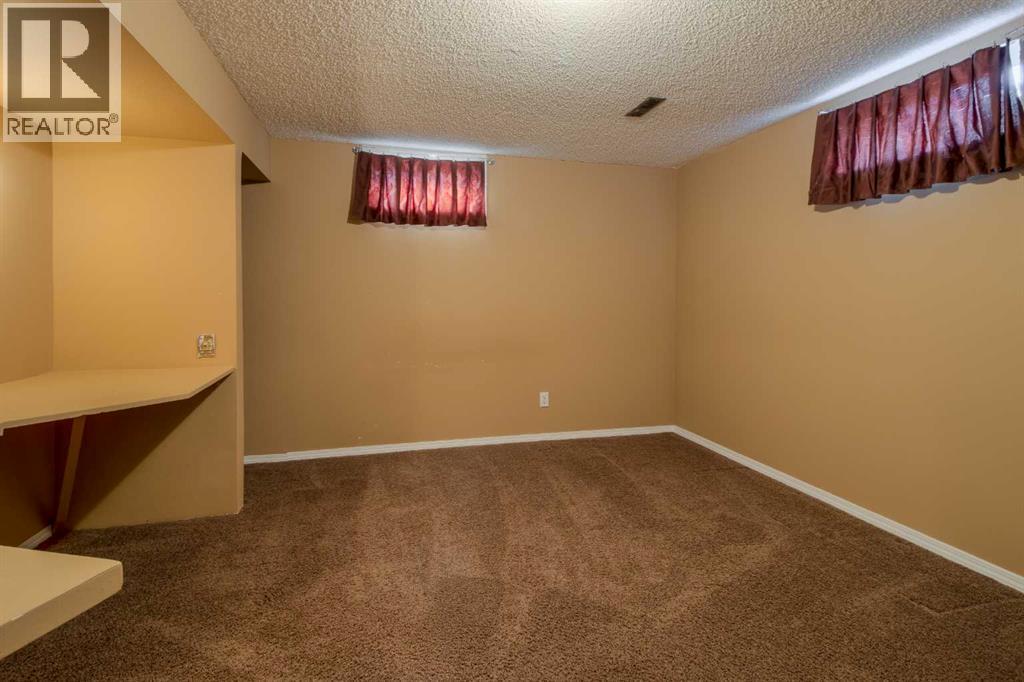 946 Columbia Boulevard W, Lethbridge, Alberta  T1K 4M3 - Photo 41 - A2250939