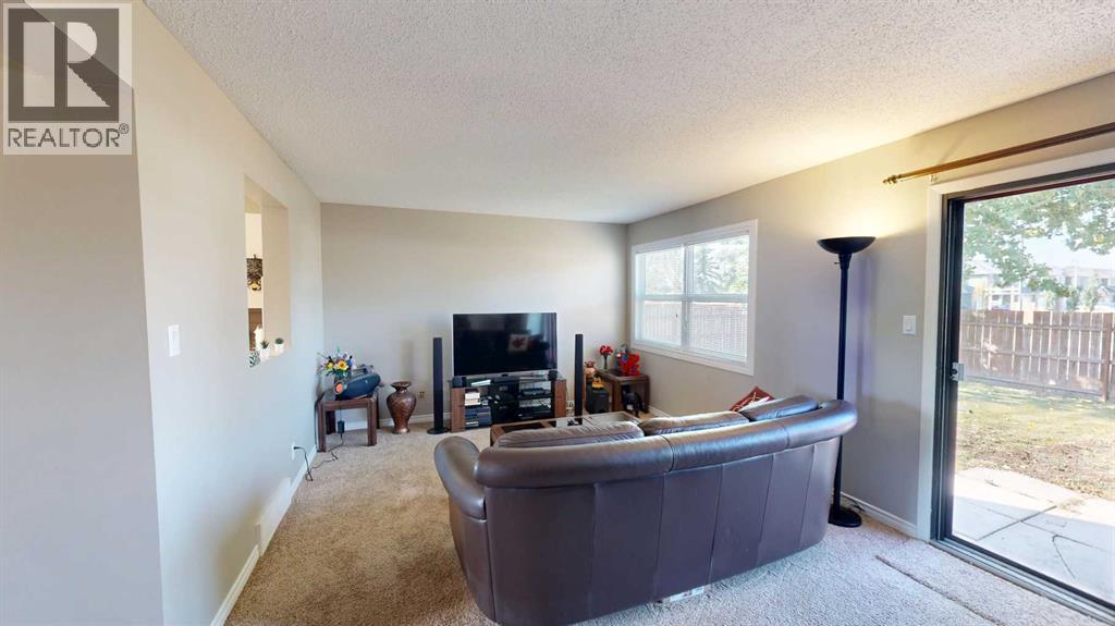 1558 St George Road N, Lethbridge, Alberta  T1H 5A1 - Photo 7 - A2258214