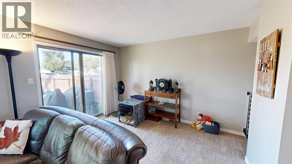 1558 St George Road N, Lethbridge, Alberta  T1H 5A1 - Photo 8 - A2258214
