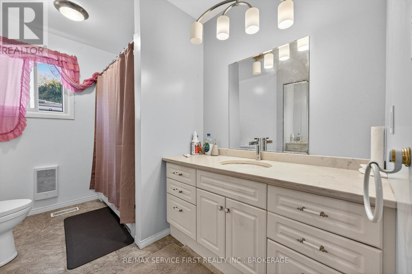 690 Fleet Street, Kingston, Ontario  K7M 5A5 - Photo 13 - X12451546