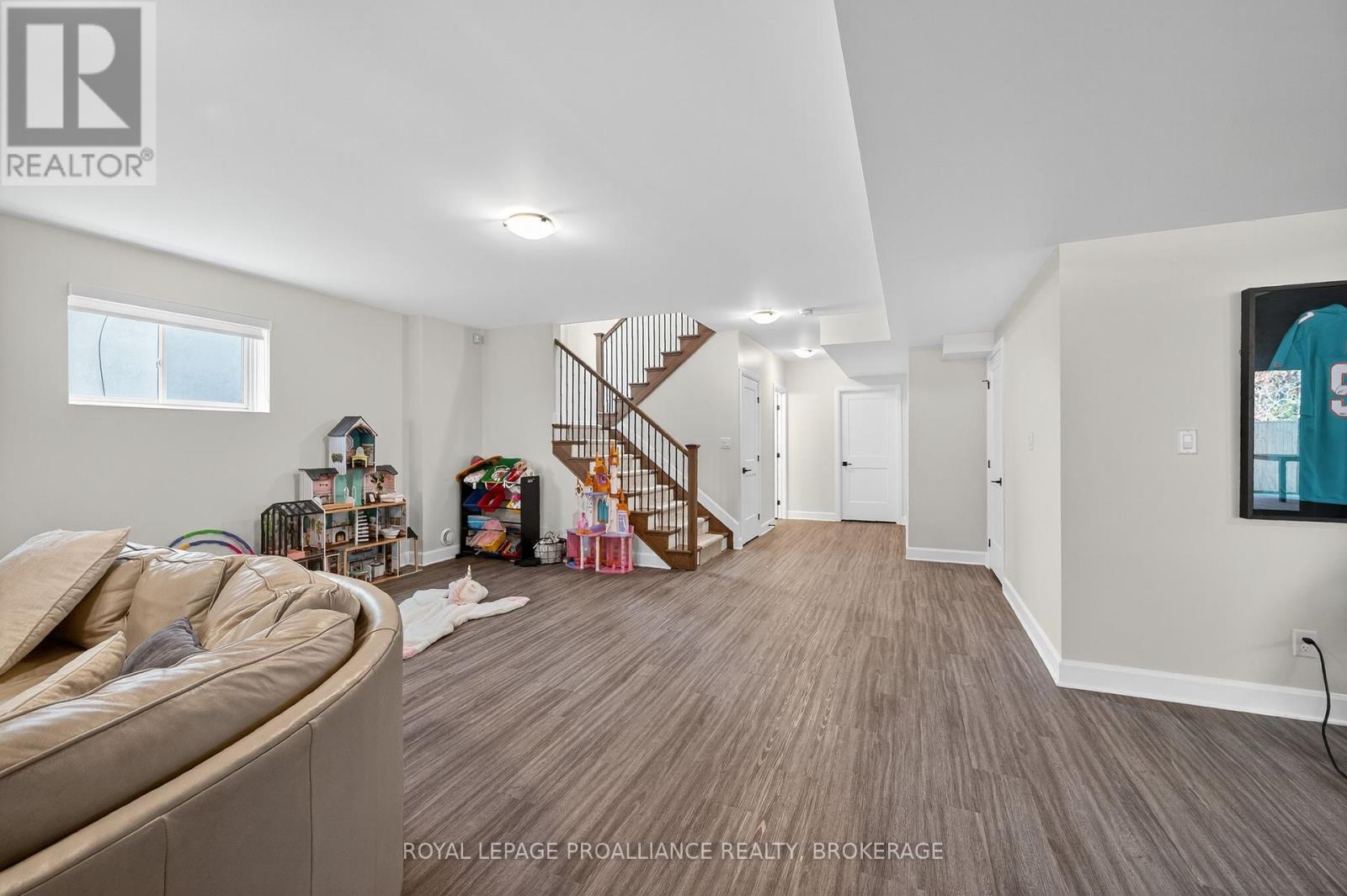 756 Riverview Way, Kingston, Ontario  K7K 0J2 - Photo 40 - X12451615