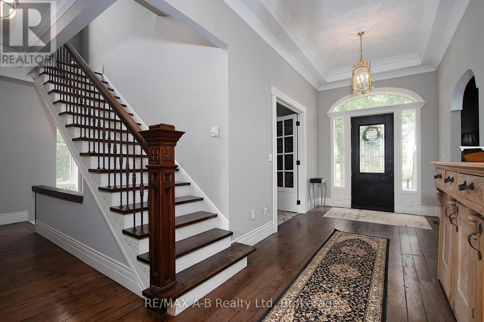 12096 Gale Road, North Middlesex, Ontario  N0M 1A0 - Photo 4 - X12451520
