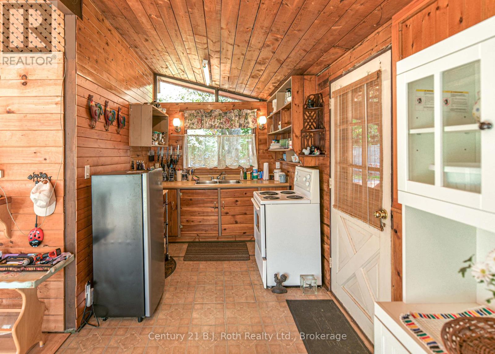 22 Baker Lane, Kawartha Lakes (Dalton), Ontario  L0K 1W0 - Photo 7 - X12451532
