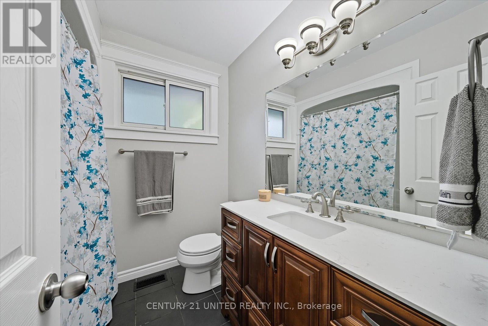 263 Riverview Heights, Peterborough, Ontario  K9J 1A9 - Photo 18 - X12451548