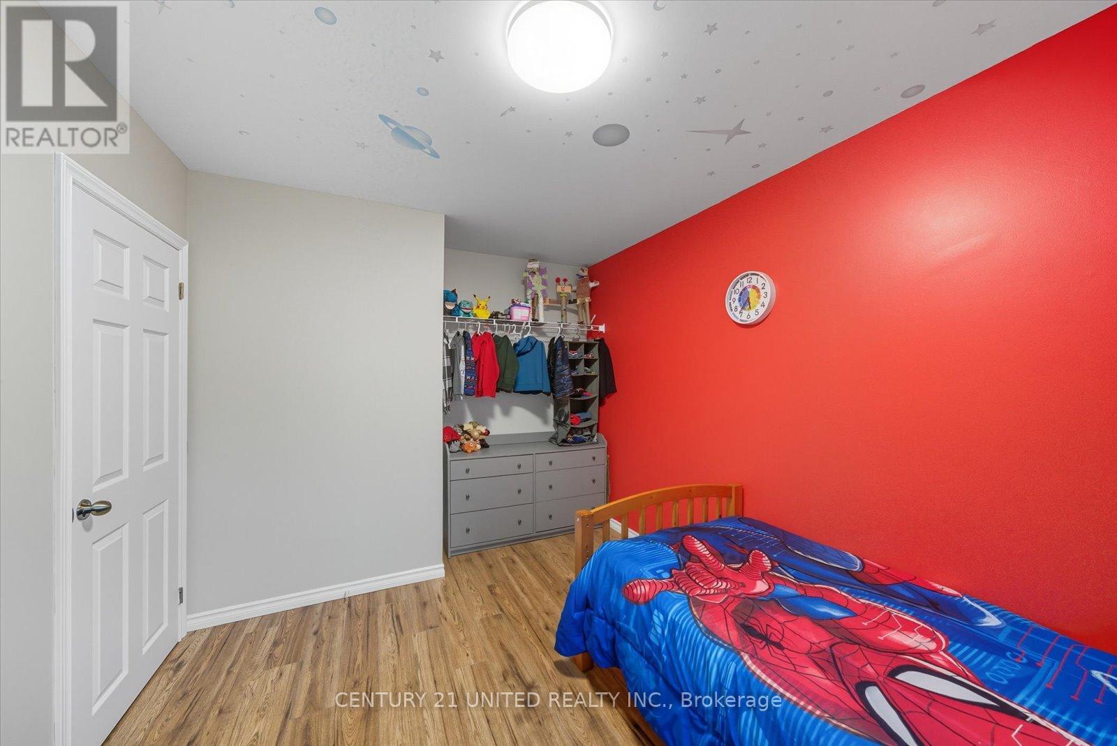 263 Riverview Heights, Peterborough, Ontario  K9J 1A9 - Photo 20 - X12451548