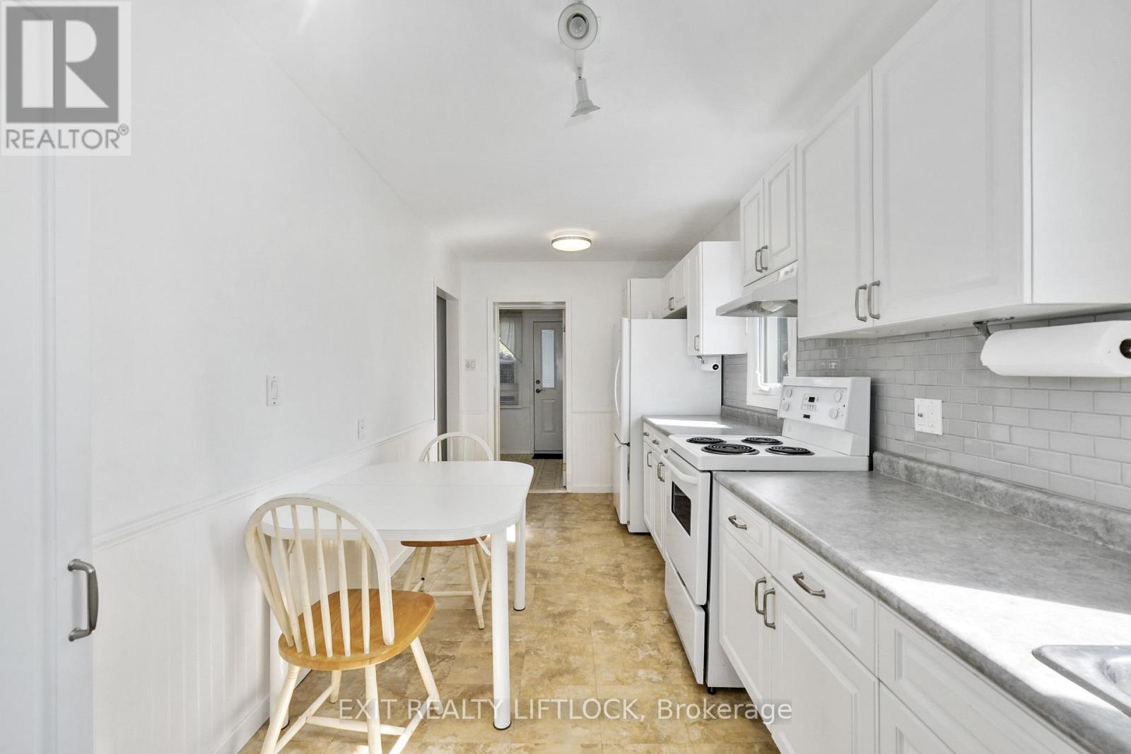 219 Burnham Street, Cobourg, Ontario  K9A 2W5 - Photo 11 - X12451589