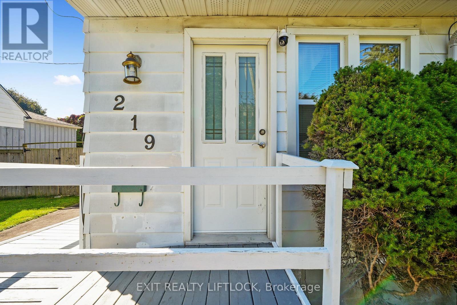 219 Burnham Street, Cobourg, Ontario  K9A 2W5 - Photo 6 - X12451589