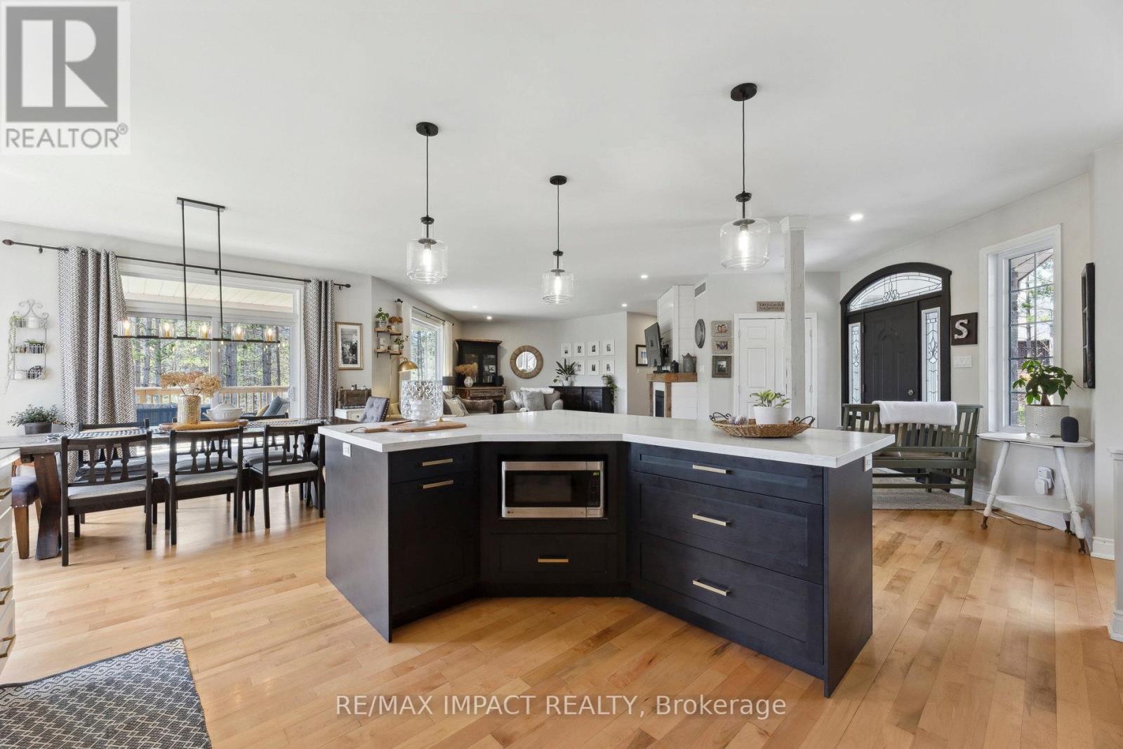 27 Slalom Drive, Kawartha Lakes, Ontario  L0A 1A0 - Photo 14 - X12451620