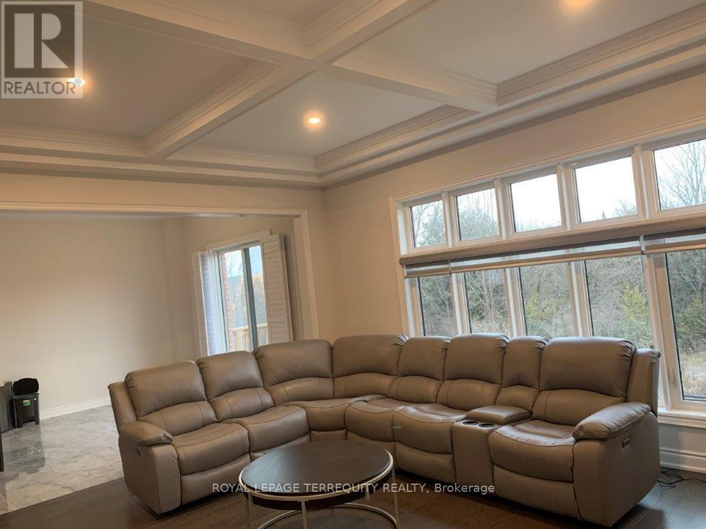 87 Big Canoe Drive, Georgina, Ontario  L0E 1R0 - Photo 7 - N12451464
