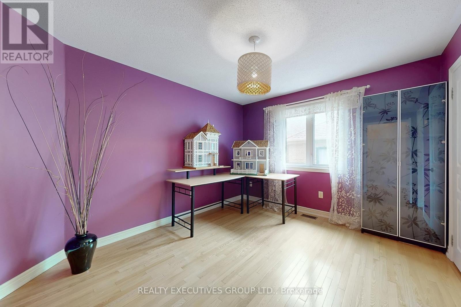32 Shadow Falls Drive, Richmond Hill, Ontario  L4E 4J7 - Photo 32 - N12451472