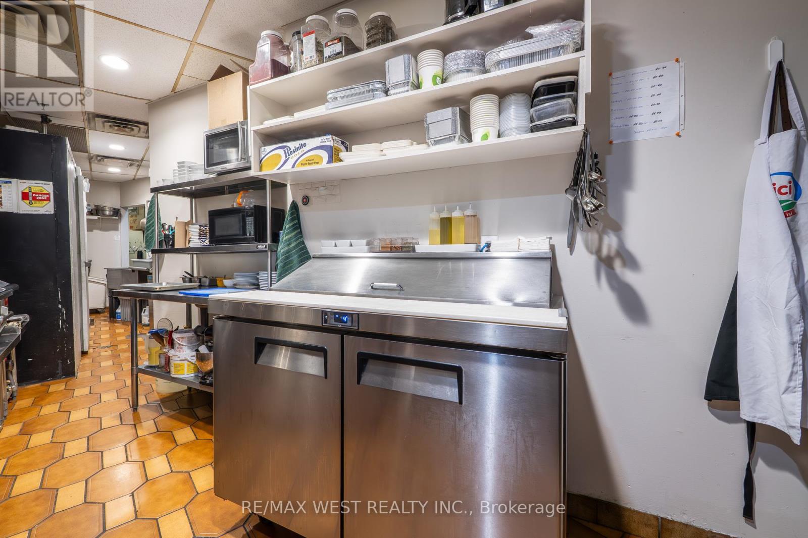 6 - 2180 Steeles Avenue W, Vaughan, Ontario  L4K 2Y7 - Photo 31 - N12451505
