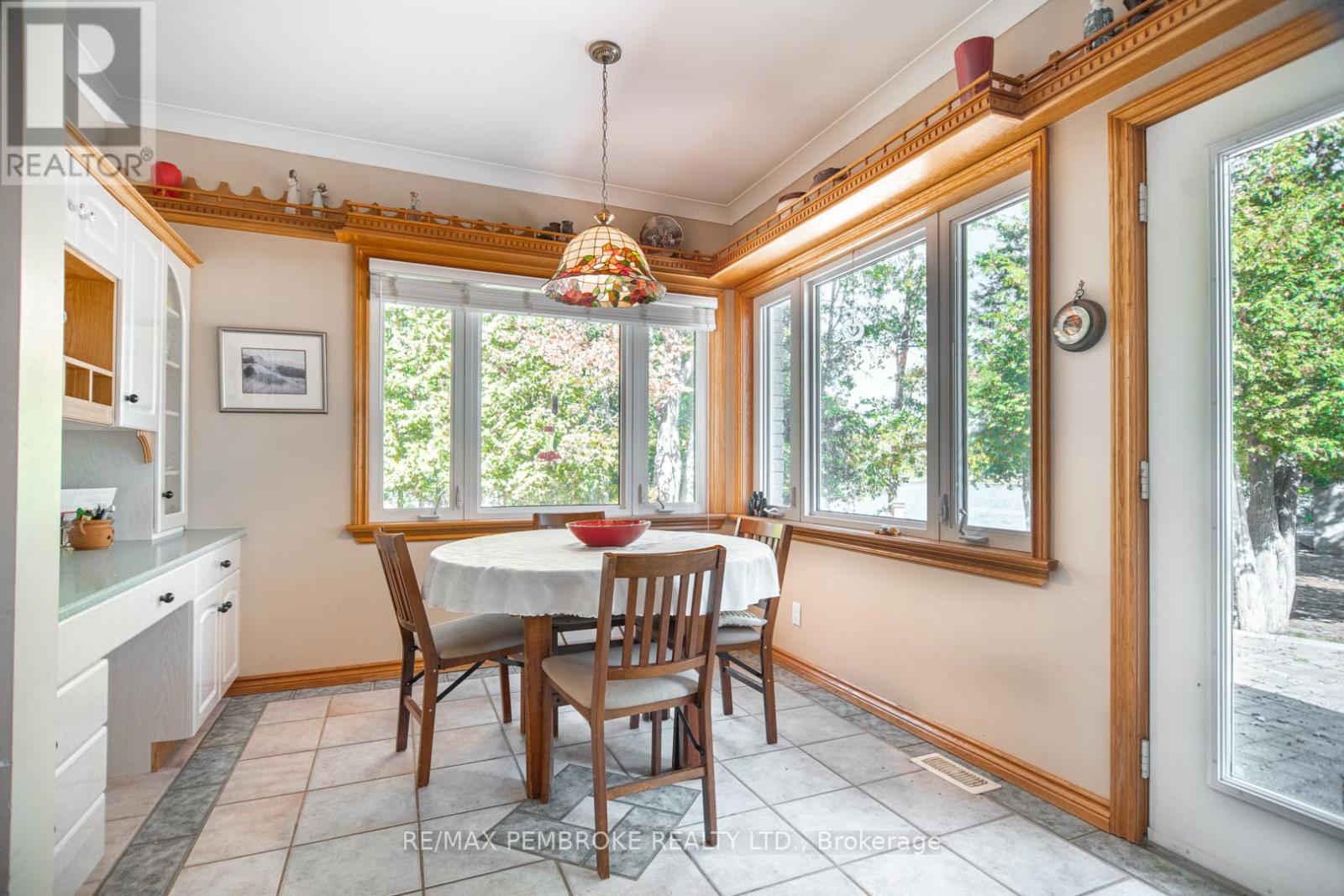 55 Blue Danube Way, Laurentian Valley, Ontario  K8A 6W2 - Photo 16 - X12451564
