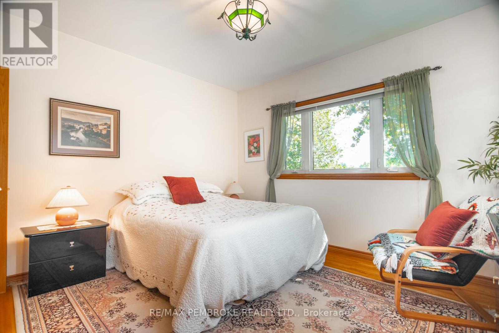 55 Blue Danube Way, Laurentian Valley, Ontario  K8A 6W2 - Photo 19 - X12451564